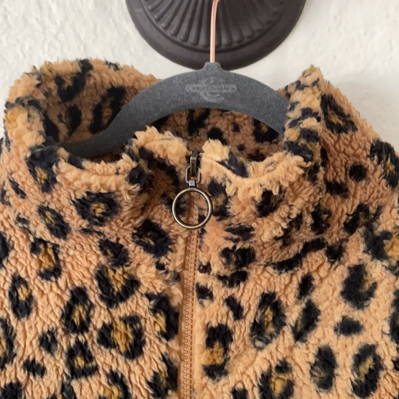 Billabong cheetah print pullover - Picture 2 of 6